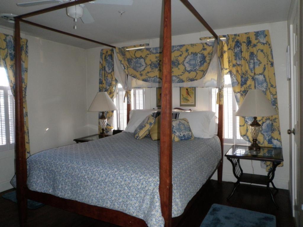 The Tilton Inn Room photo